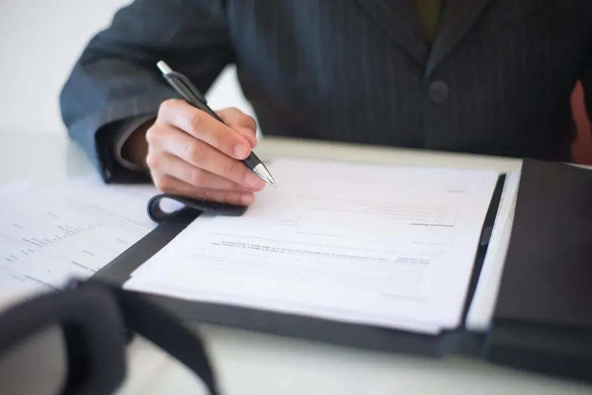 How to keep your Arabic and English documents in sync when AI speeds everything up